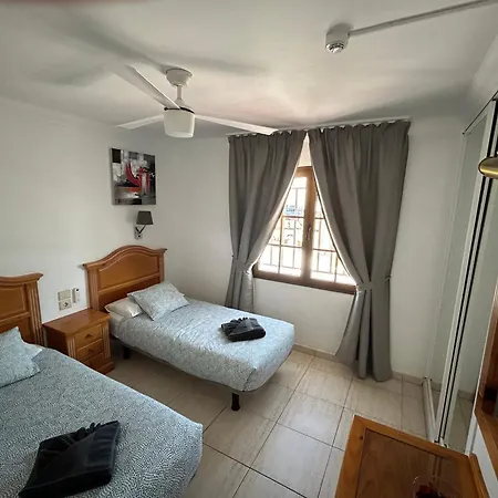 2 Bedroom 2 Bathroom Apartment *
